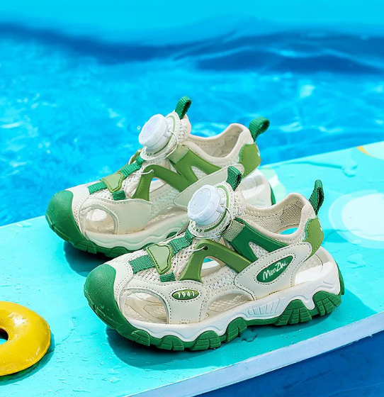 Children's sandals with head cover, summer style, boys' shoes, 2025 new model, summer soft-soled, large-sized for middle-aged children, beach shoes